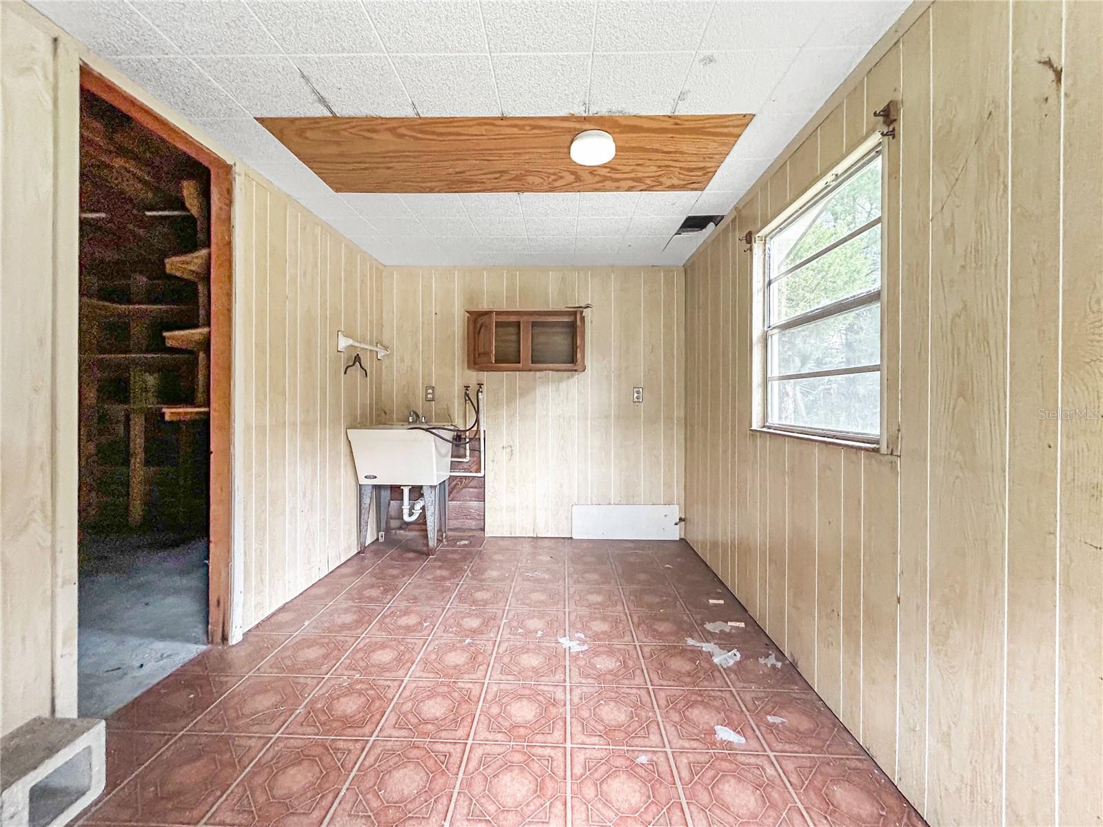 LA JOLLA PALMS - Residential