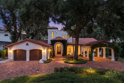 541 VIRGINIA DRIVE WINTER PARK FL 32789