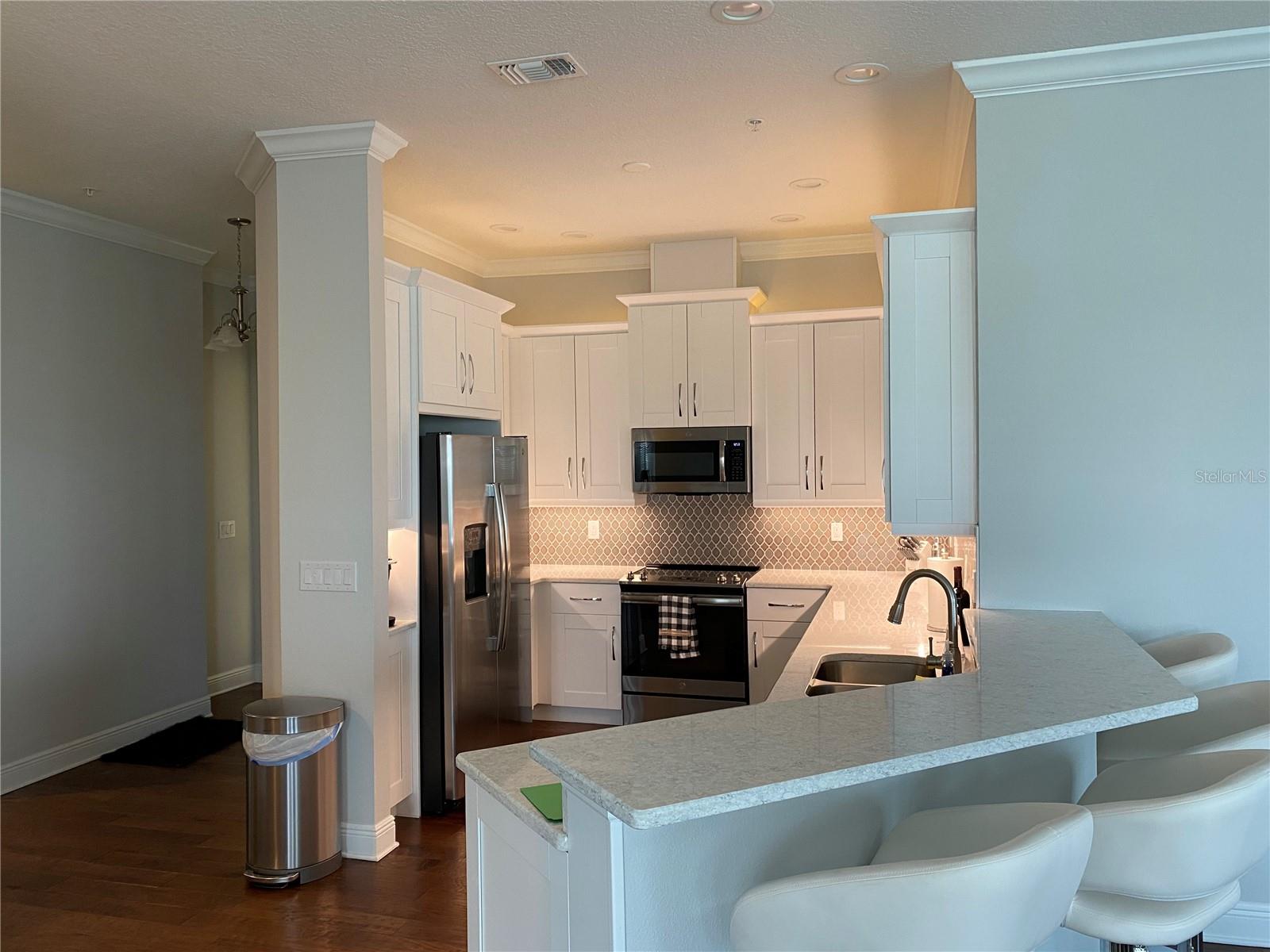 PALMA SOLA BAY CLUB - Residential Lease