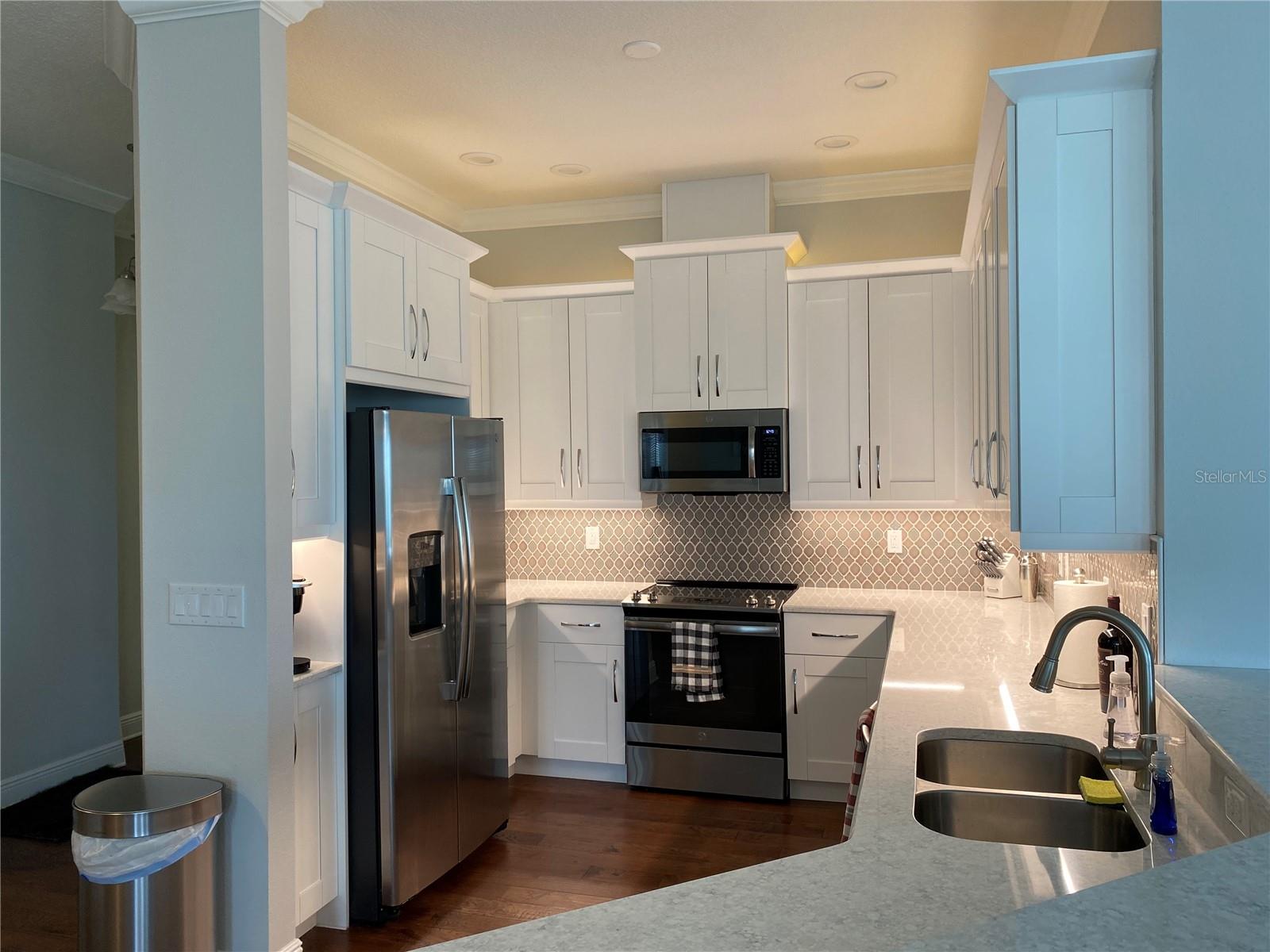 PALMA SOLA BAY CLUB - Residential Lease