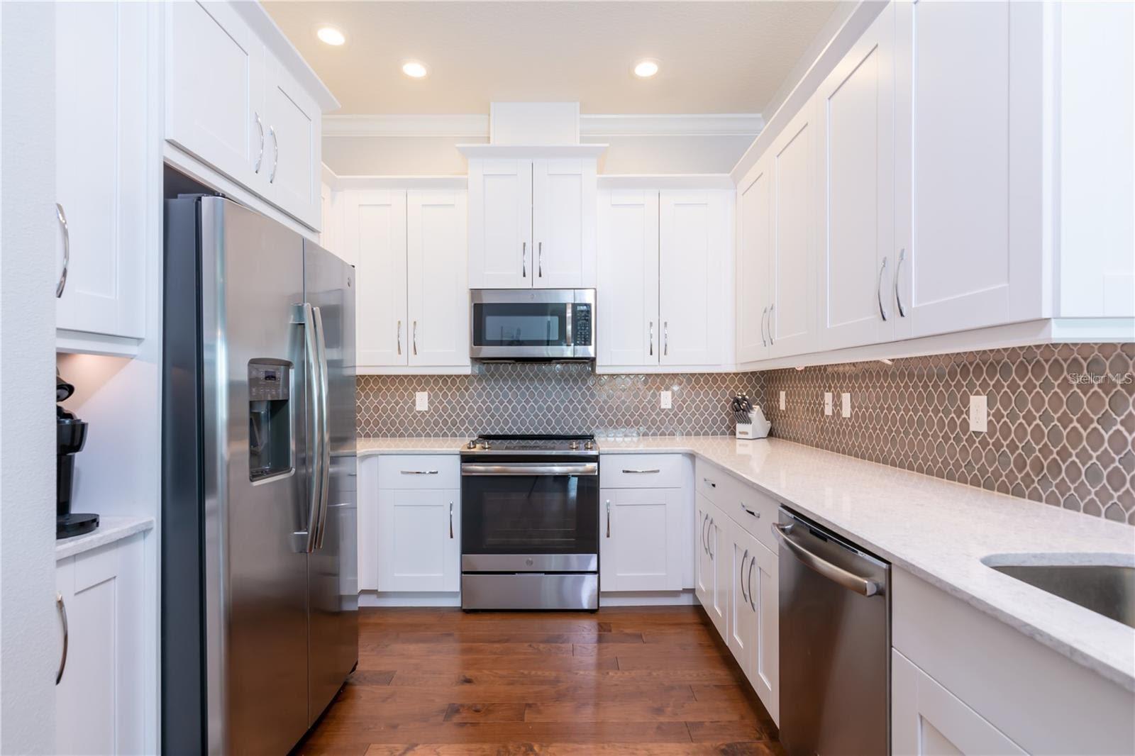 PALMA SOLA BAY CLUB - Residential Lease