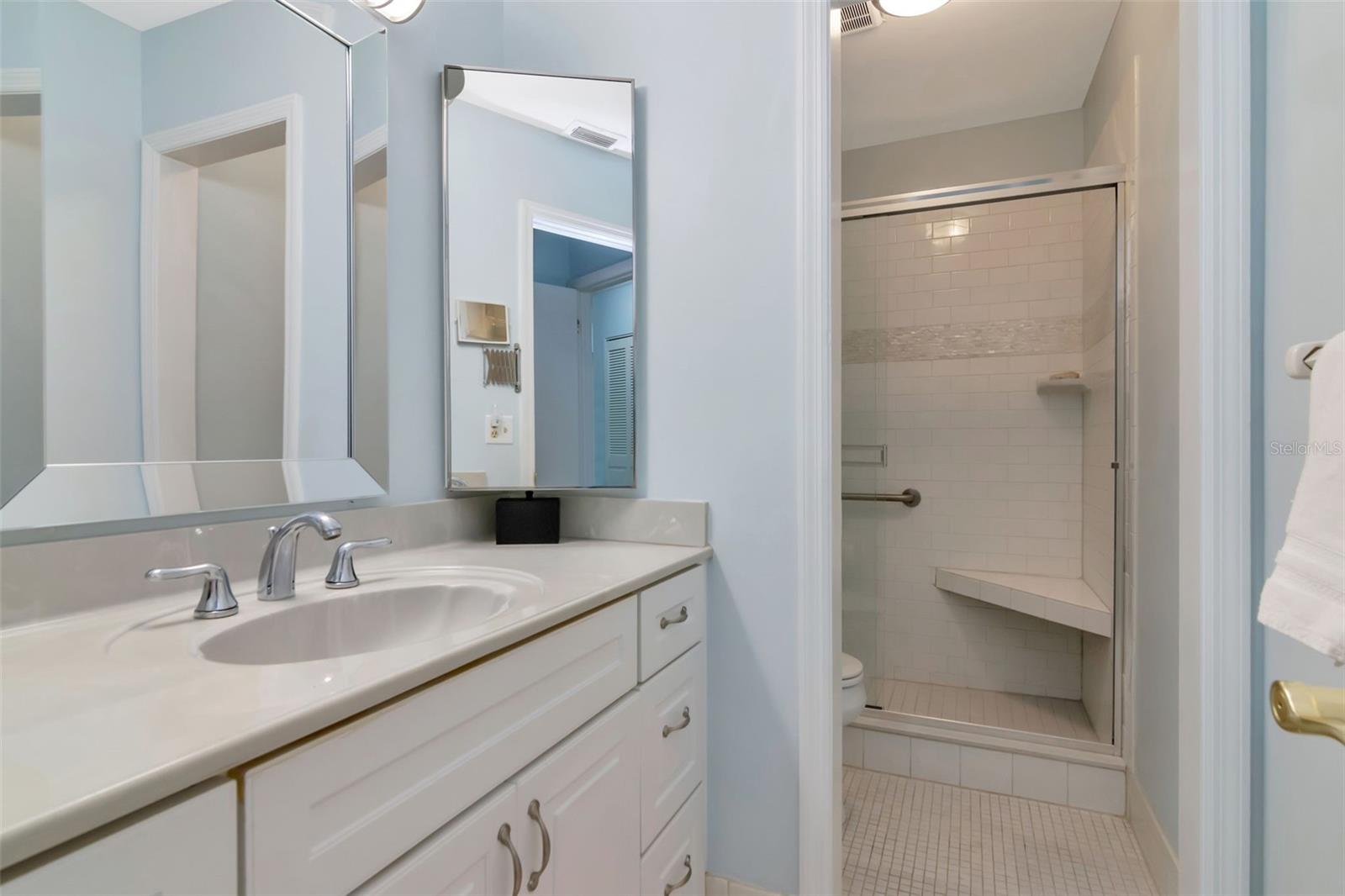 KAPOK MANOR CONDO - Residential