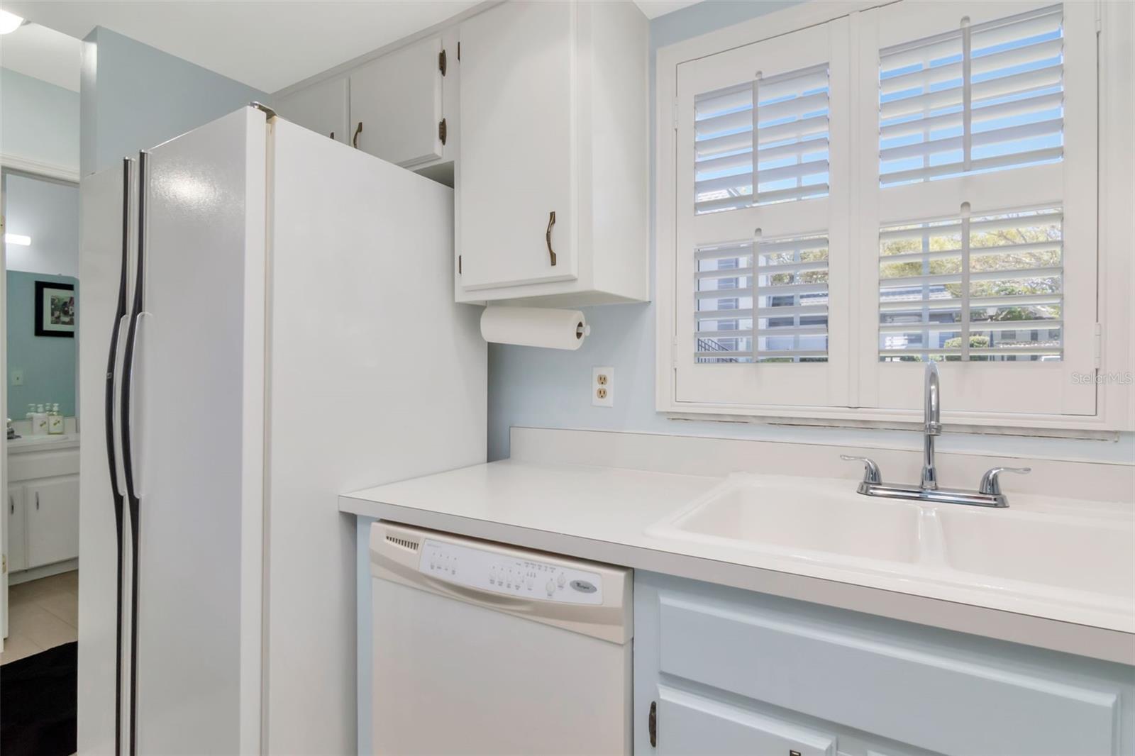 KAPOK MANOR CONDO - Residential