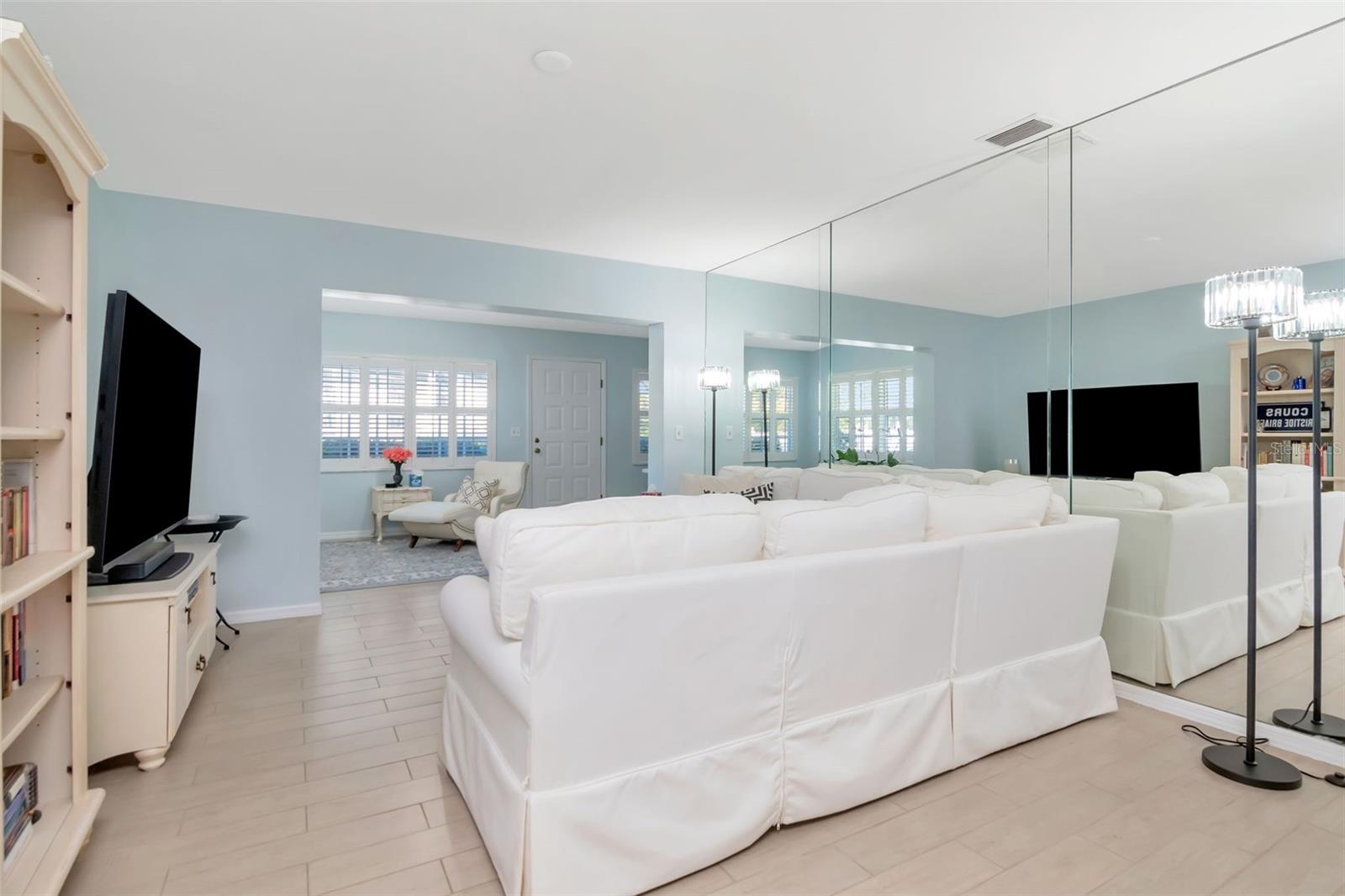 KAPOK MANOR CONDO - Residential