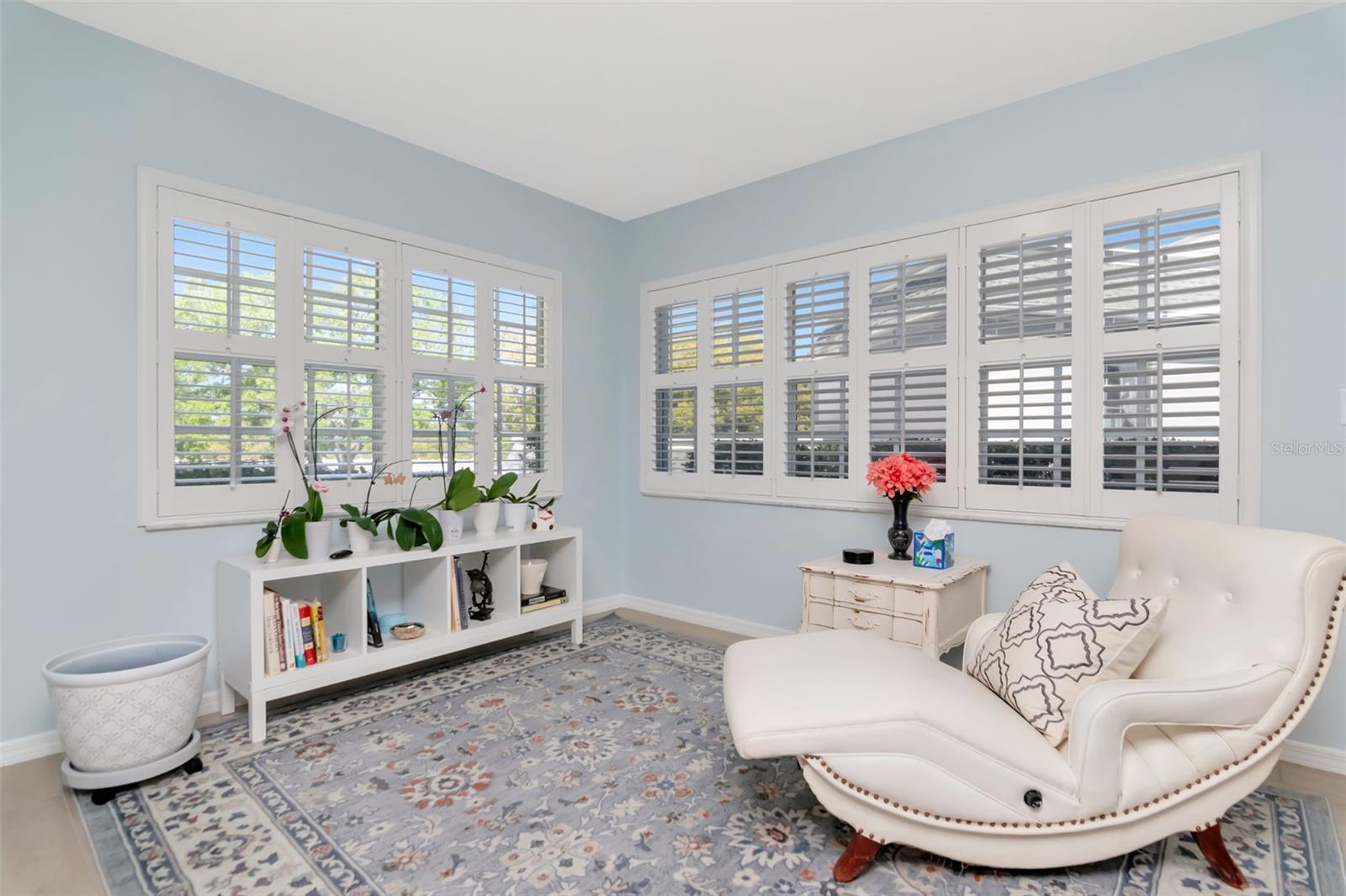 KAPOK MANOR CONDO - Residential