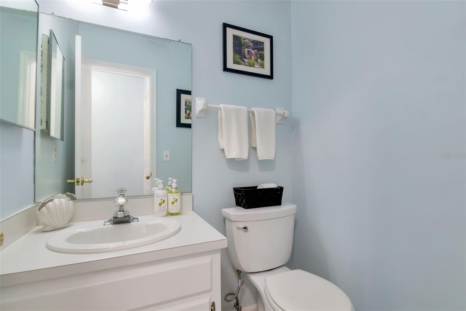 KAPOK MANOR CONDO - Residential