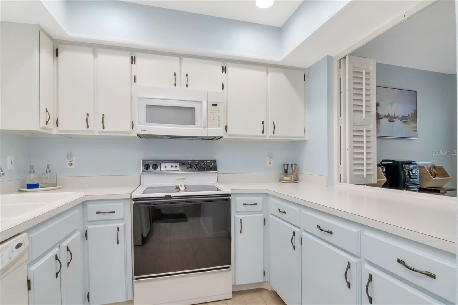 KAPOK MANOR CONDO - Residential