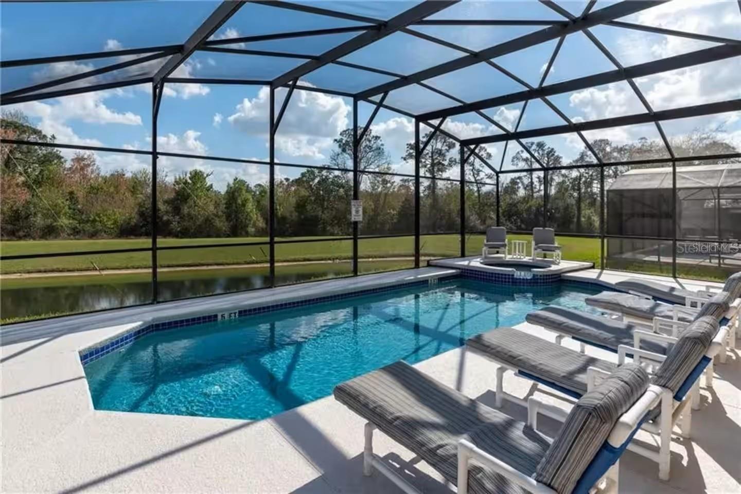 EMERALD ISLAND RESORT PH 3 - Residential