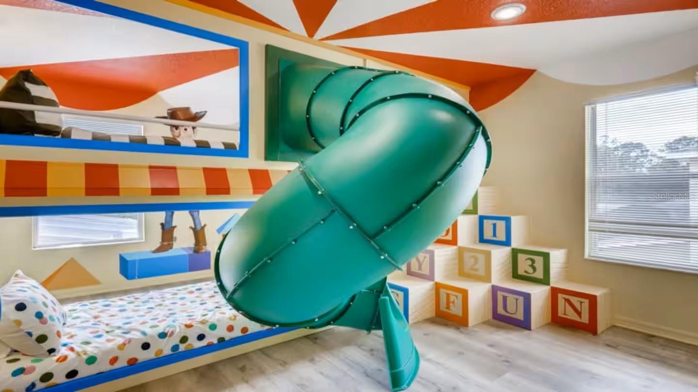 EMERALD ISLAND RESORT PH 3 - Residential