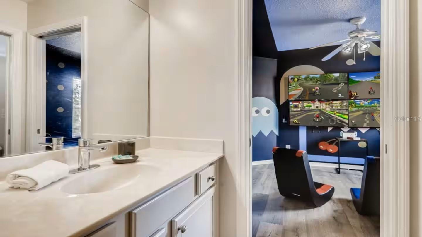 EMERALD ISLAND RESORT PH 3 - Residential