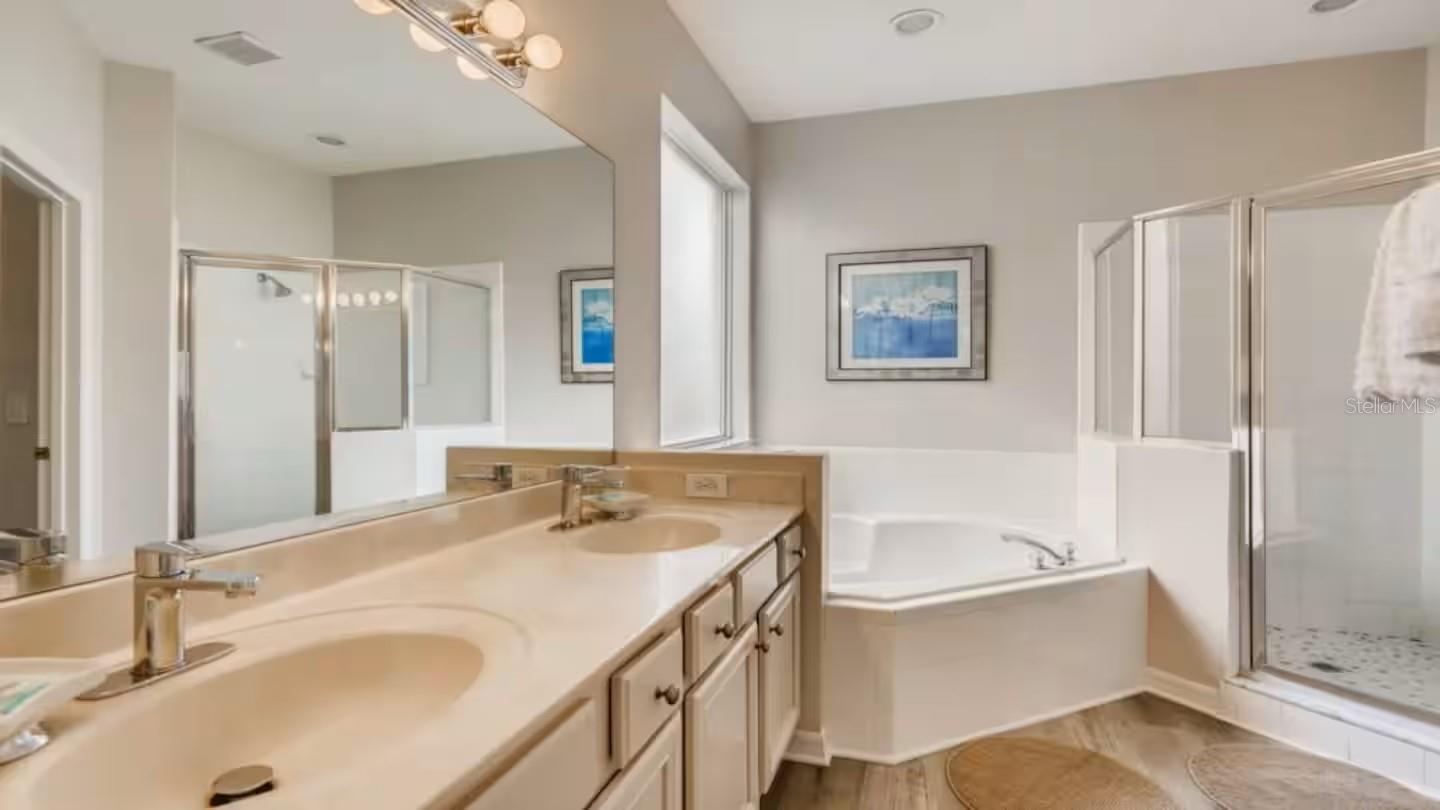 EMERALD ISLAND RESORT PH 3 - Residential