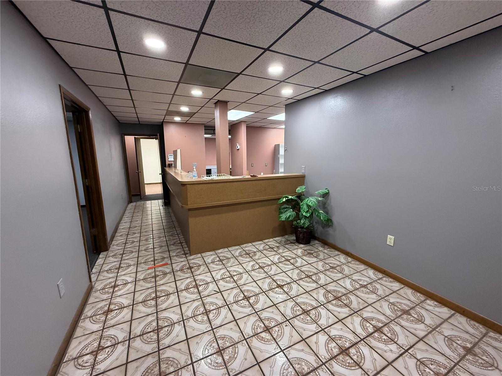 OCALI CENTER - Commercial Lease