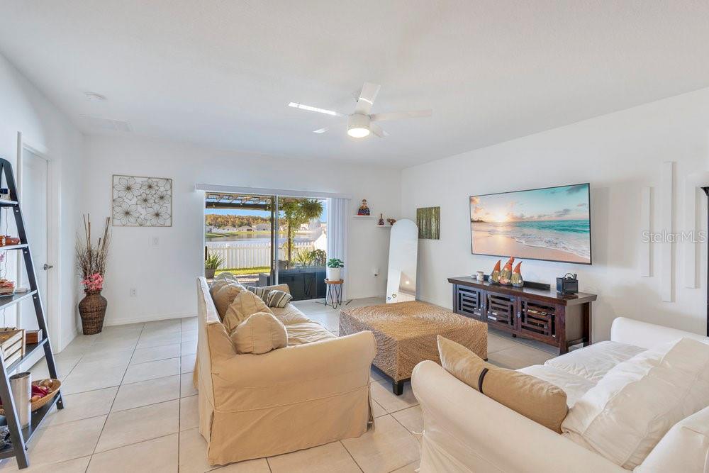 4255 SOUTHERN VISTA LOOP