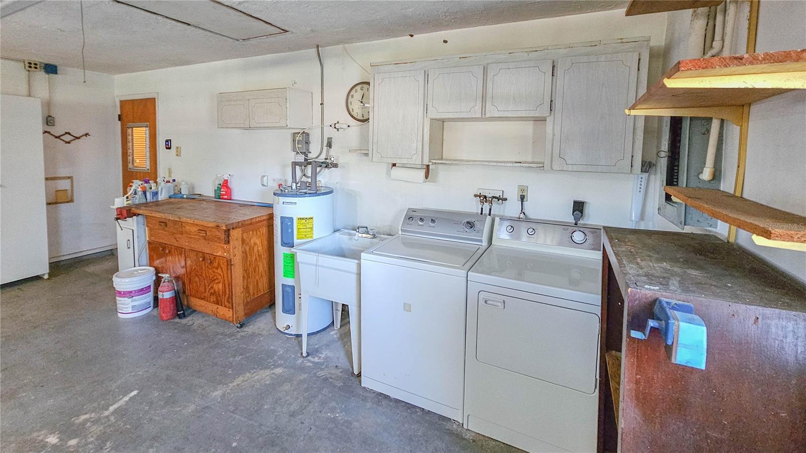 TENAGLIA ESTATES - Residential