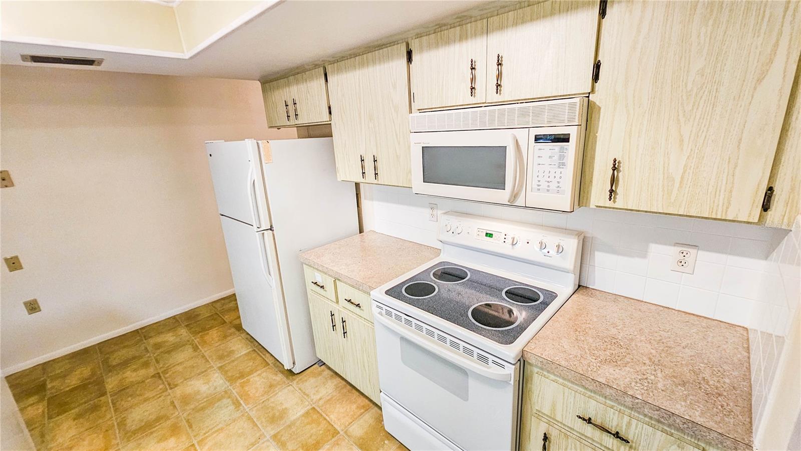 TENAGLIA ESTATES - Residential