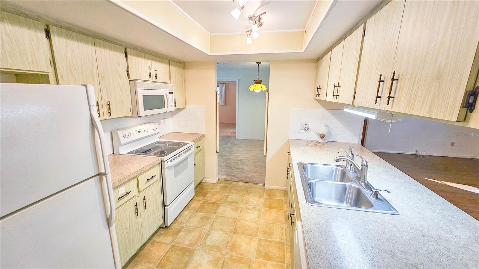 TENAGLIA ESTATES - Residential