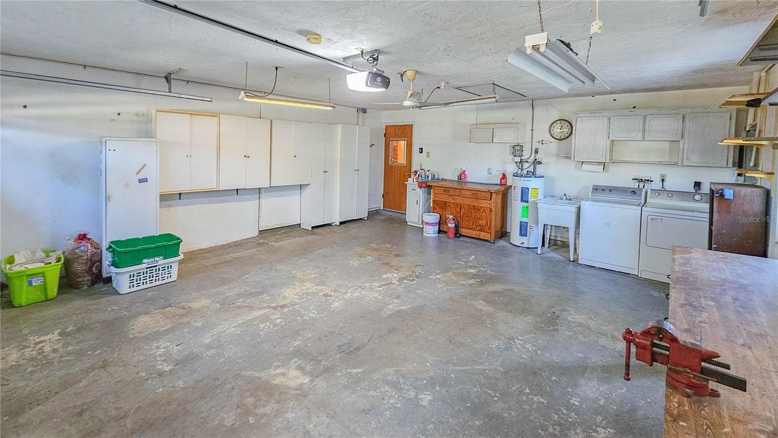 TENAGLIA ESTATES - Residential