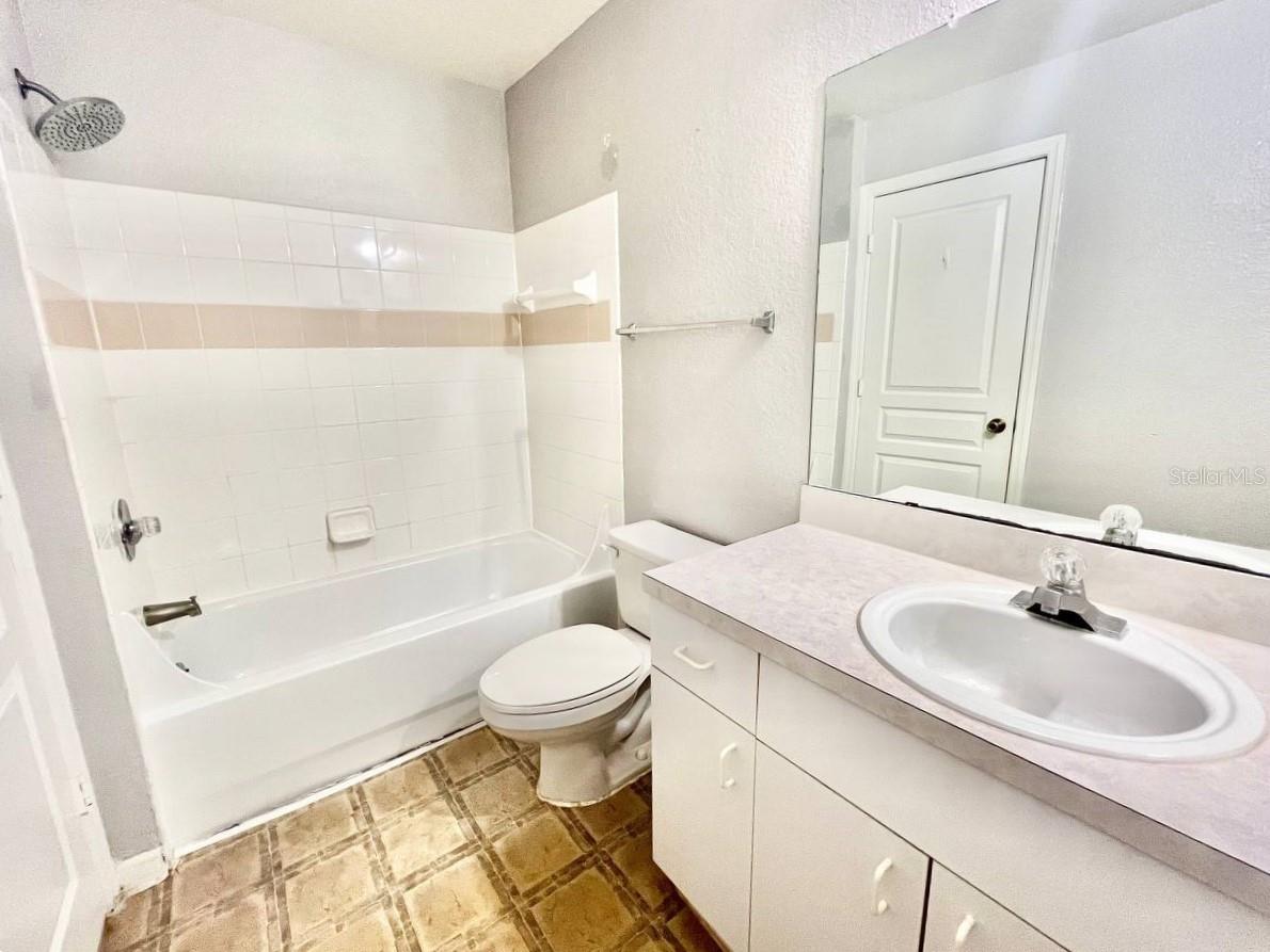 JADE AT TAMPA PALMS A CONDOMIN - Residential Lease