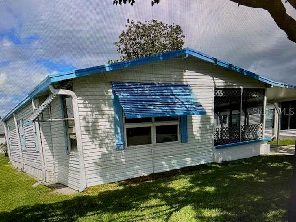 Photo of 127 Westwood Drive, Leesburg, FL 34748 (MLS # G5103254)