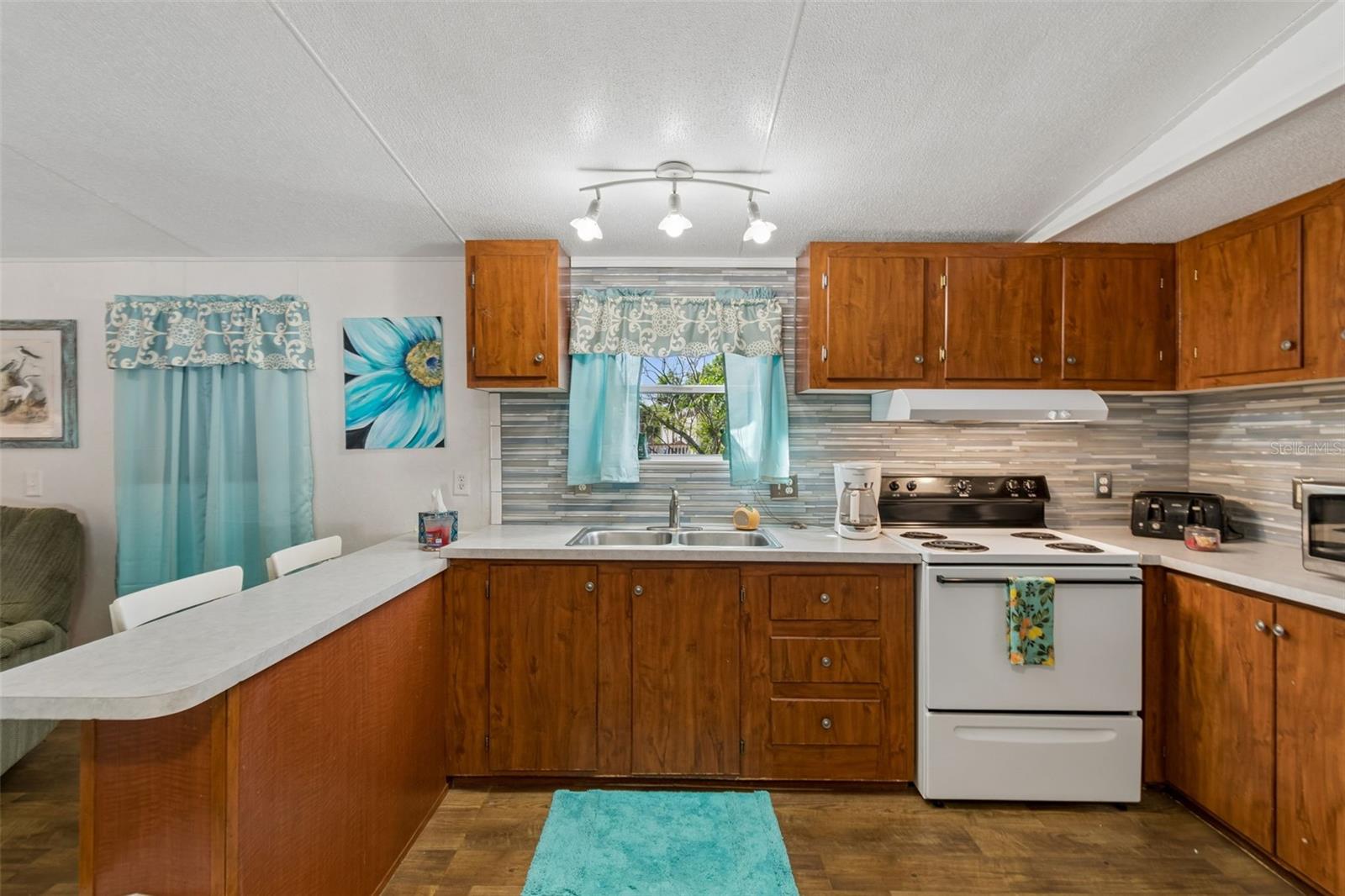 CANDLELIGHT GROVES - Residential