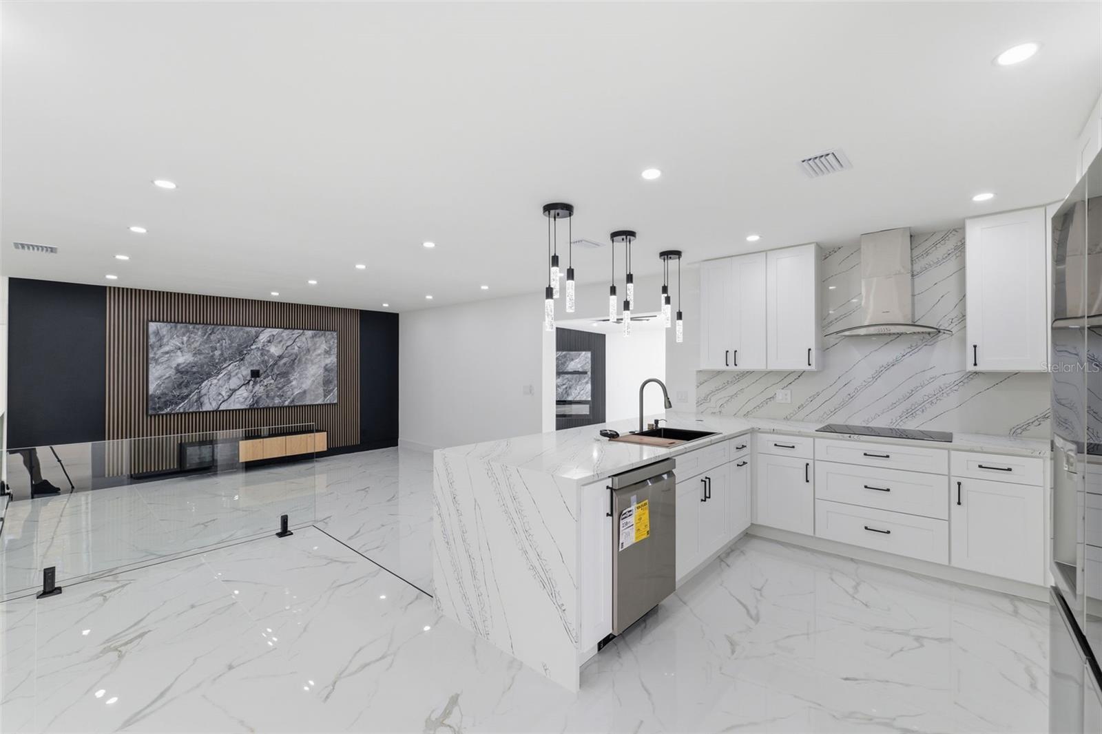 SOUTH GROVE ADD - Residential