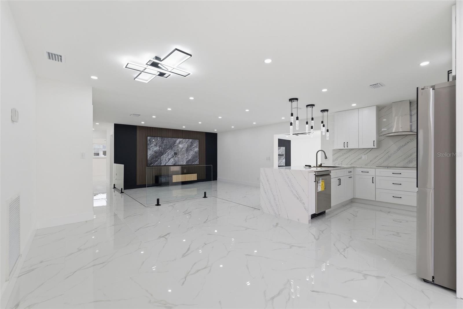 SOUTH GROVE ADD - Residential