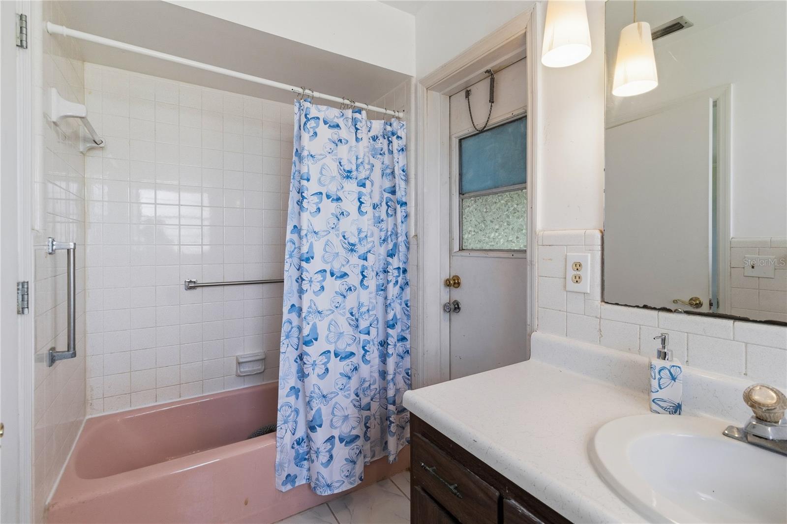 NEW EDEN ON THE LAKES UNITS 11 & 14 REP - Residential