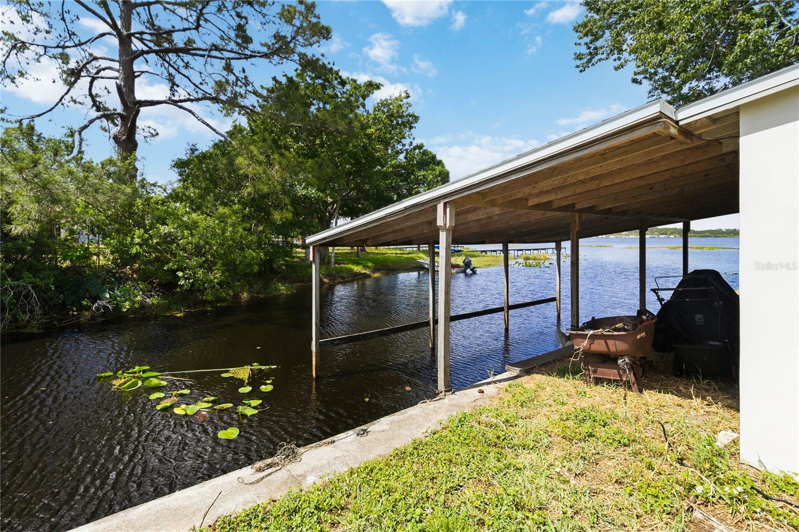 NEW EDEN ON THE LAKES UNITS 11 & 14 REP - Residential