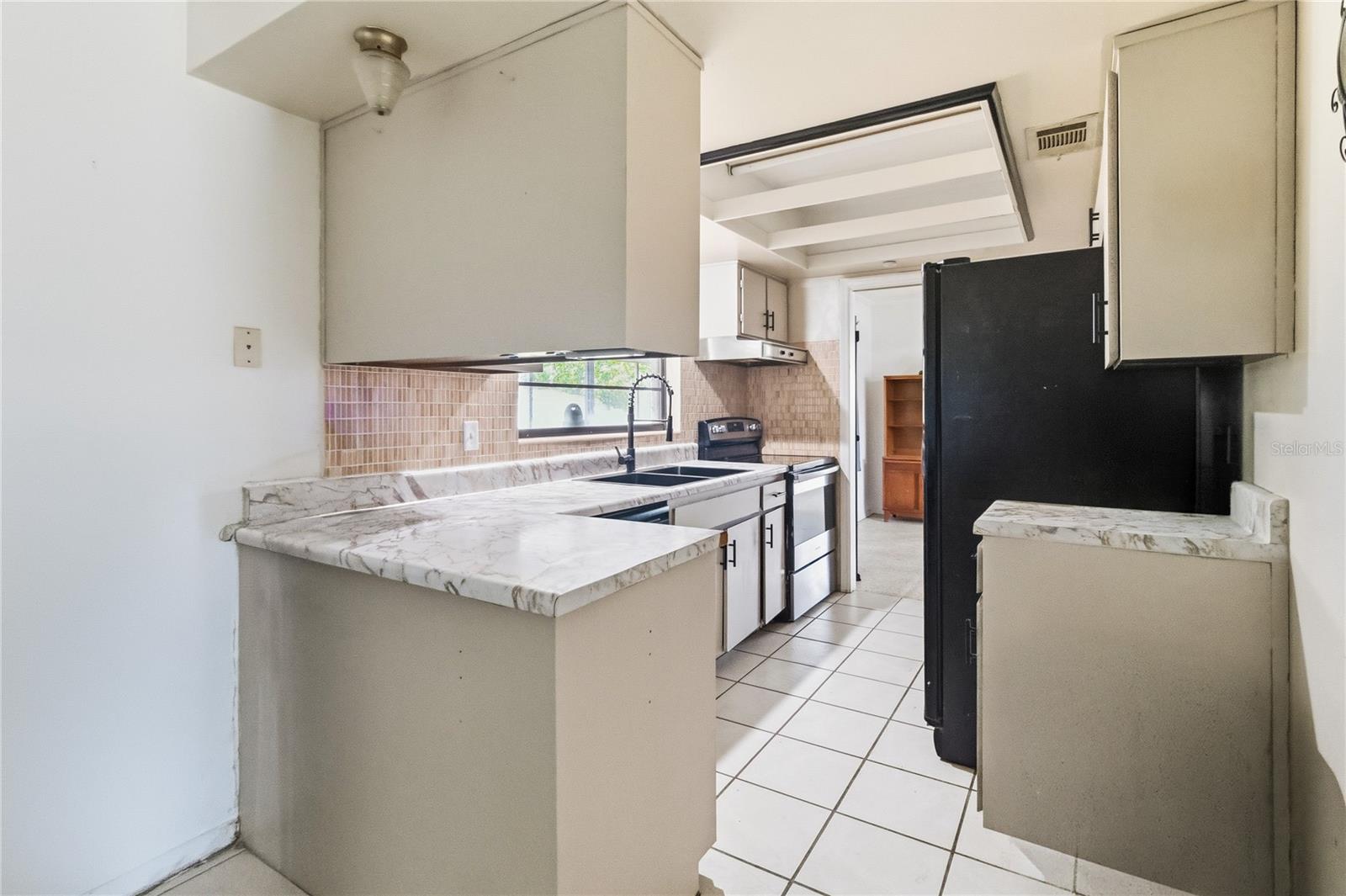 NEW EDEN ON THE LAKES UNITS 11 & 14 REP - Residential