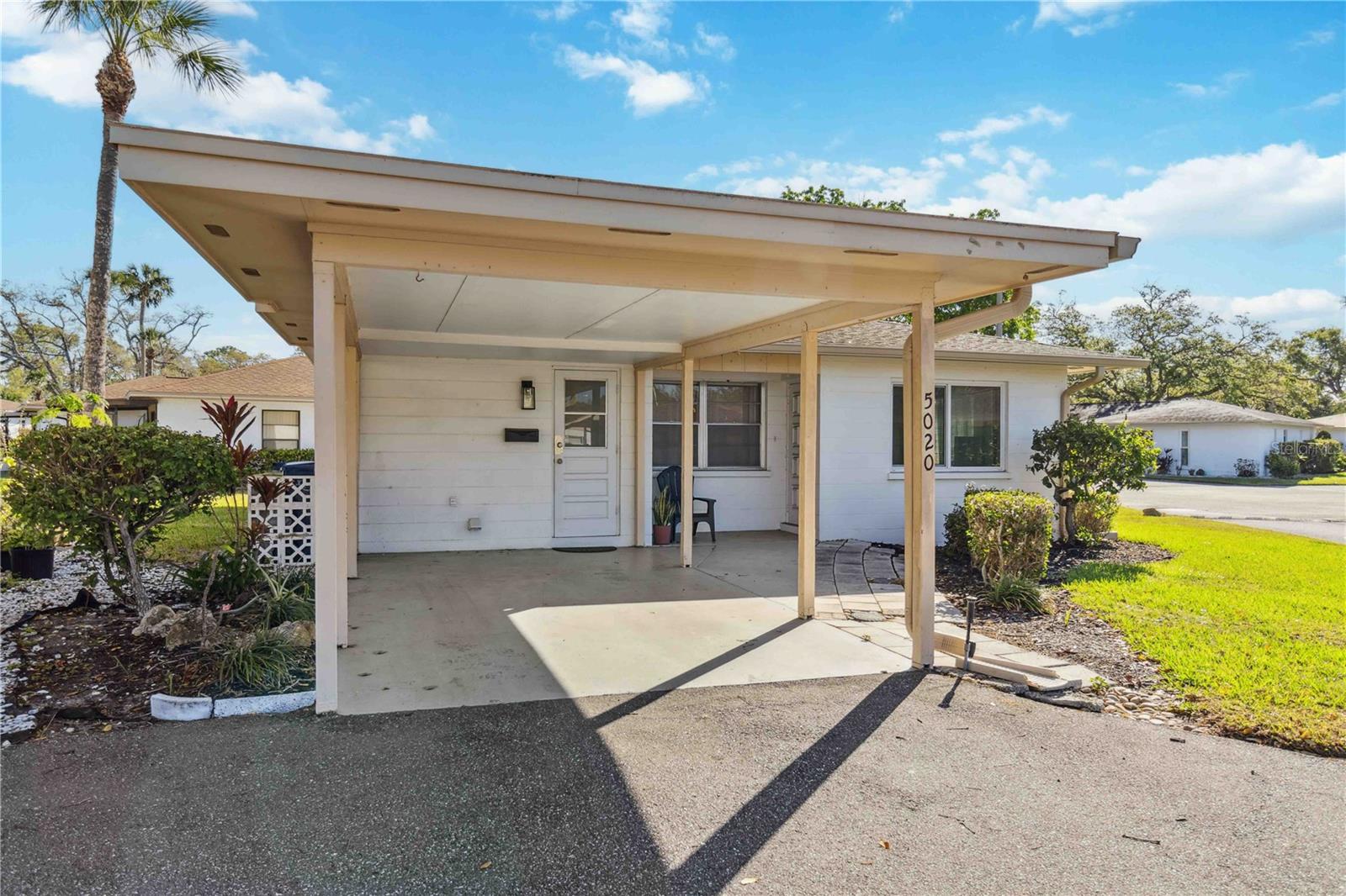 5020 LIVE OAK CIRCLE