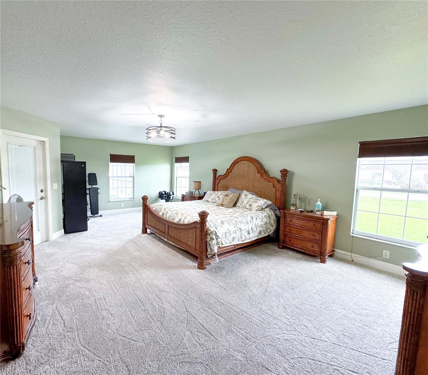 SILVER MDWS NORTH - Residential