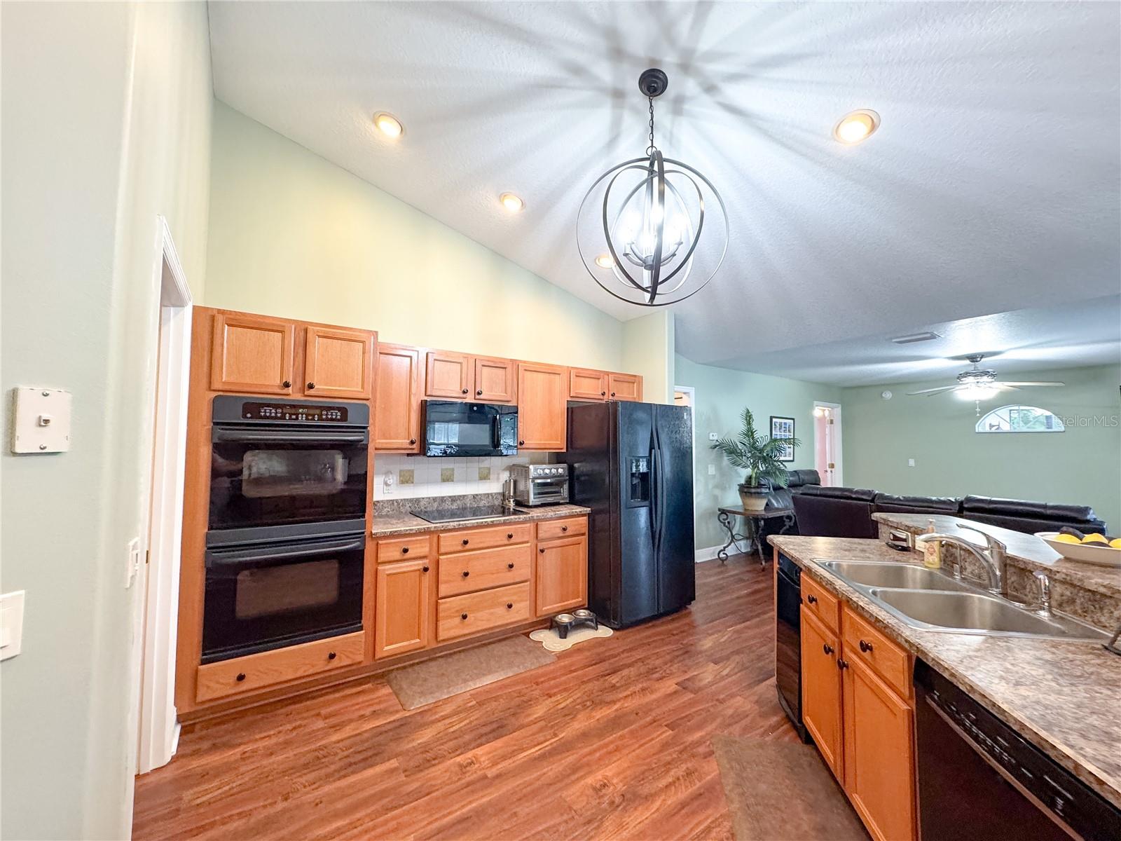 SILVER MDWS NORTH - Residential