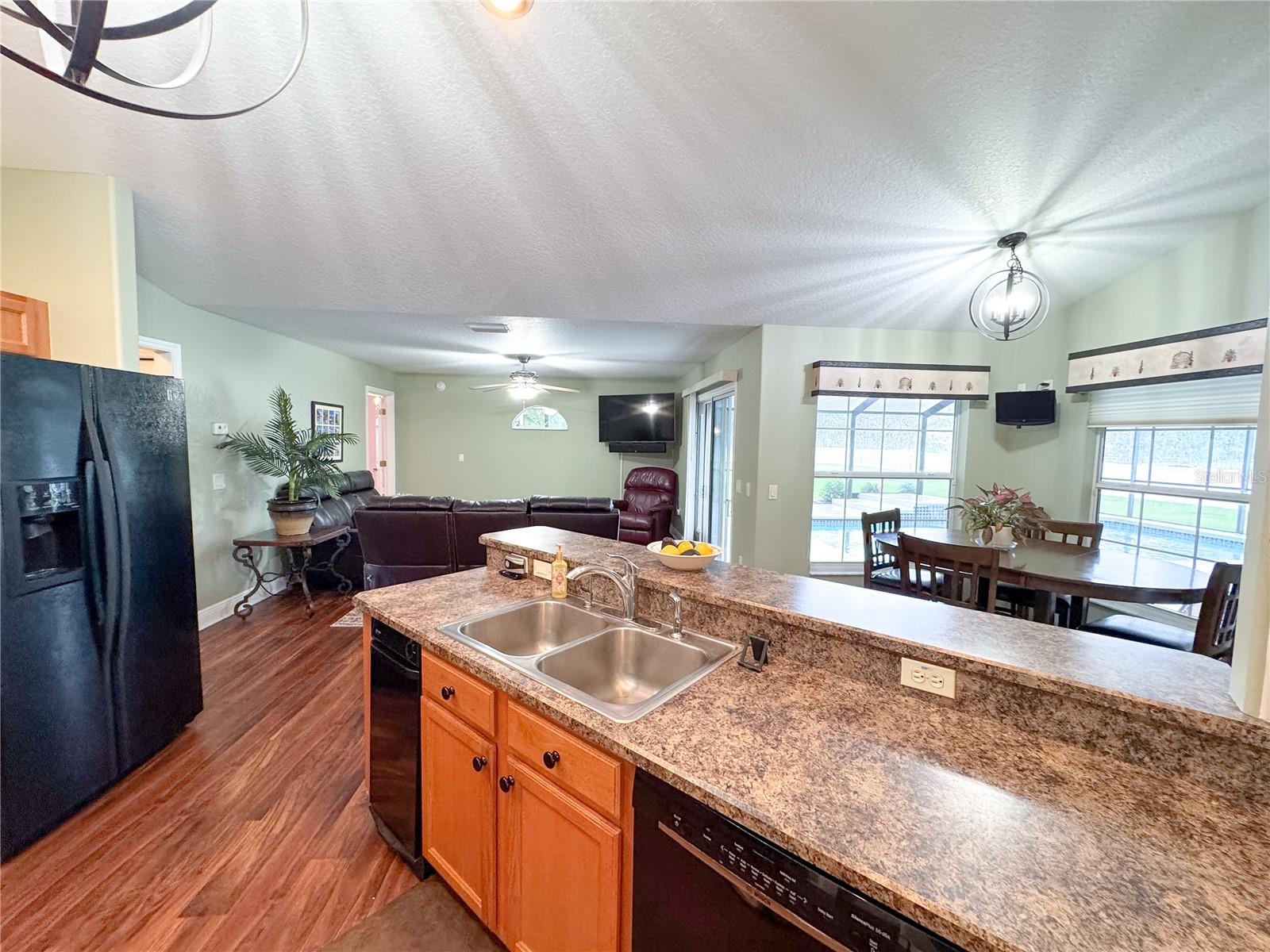 SILVER MDWS NORTH - Residential