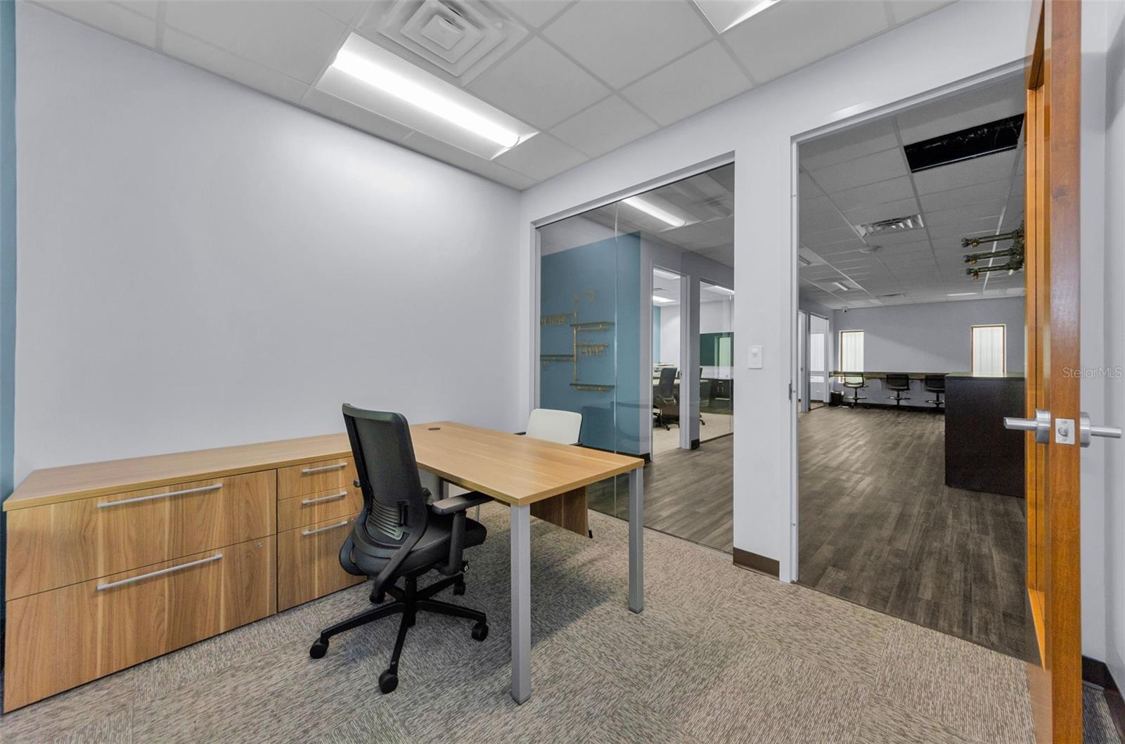 PINELLAS GROVES - Commercial Lease