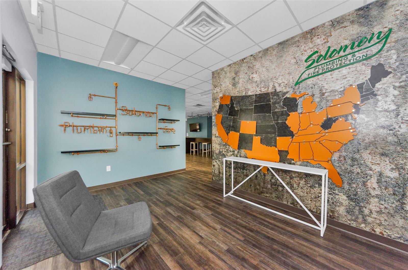 PINELLAS GROVES - Commercial Lease