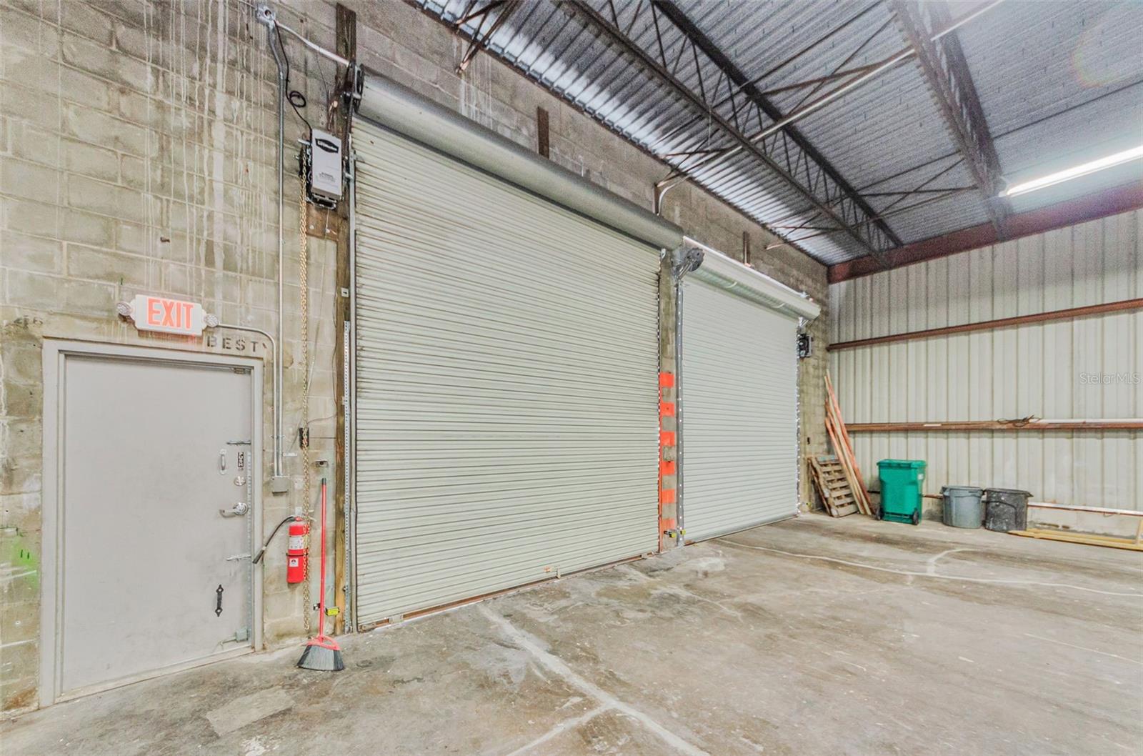 PINELLAS GROVES - Commercial Lease