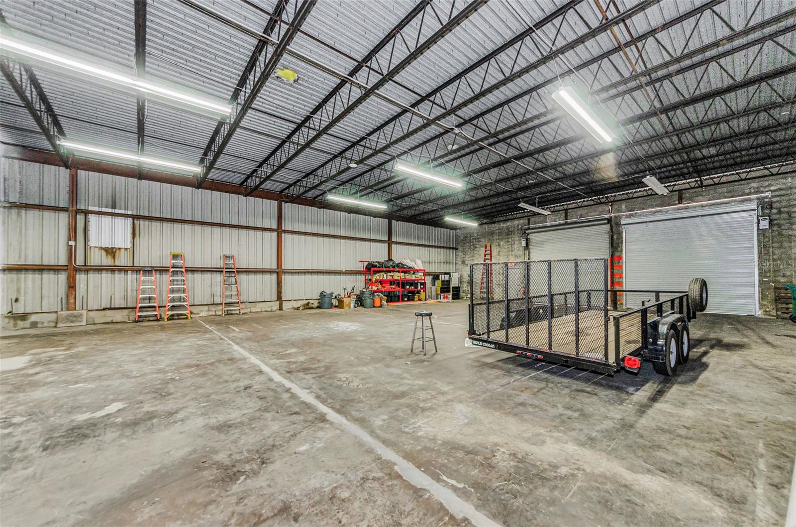 PINELLAS GROVES - Commercial Lease