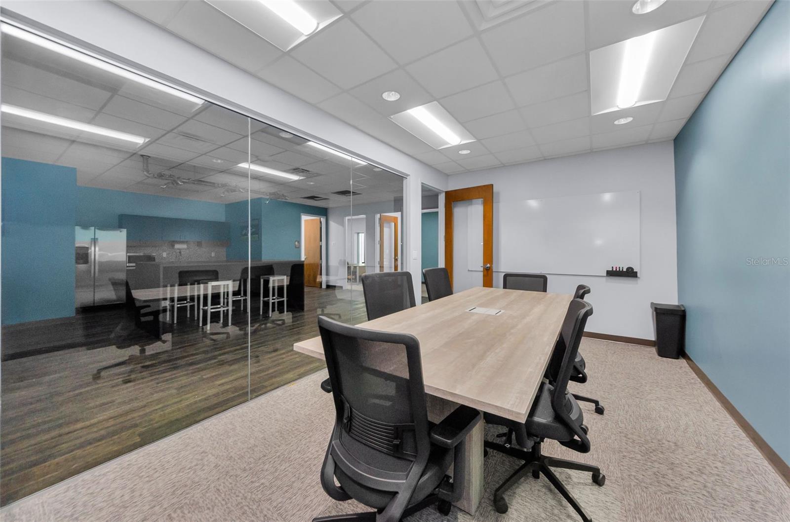 PINELLAS GROVES - Commercial Lease