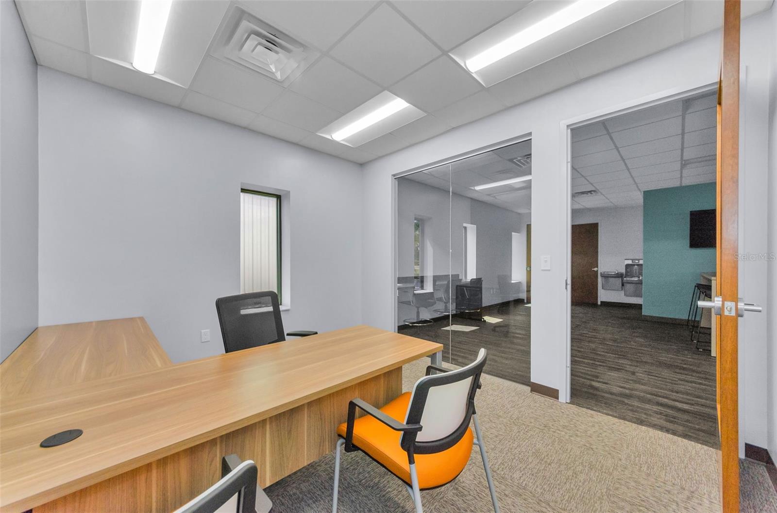 PINELLAS GROVES - Commercial Lease