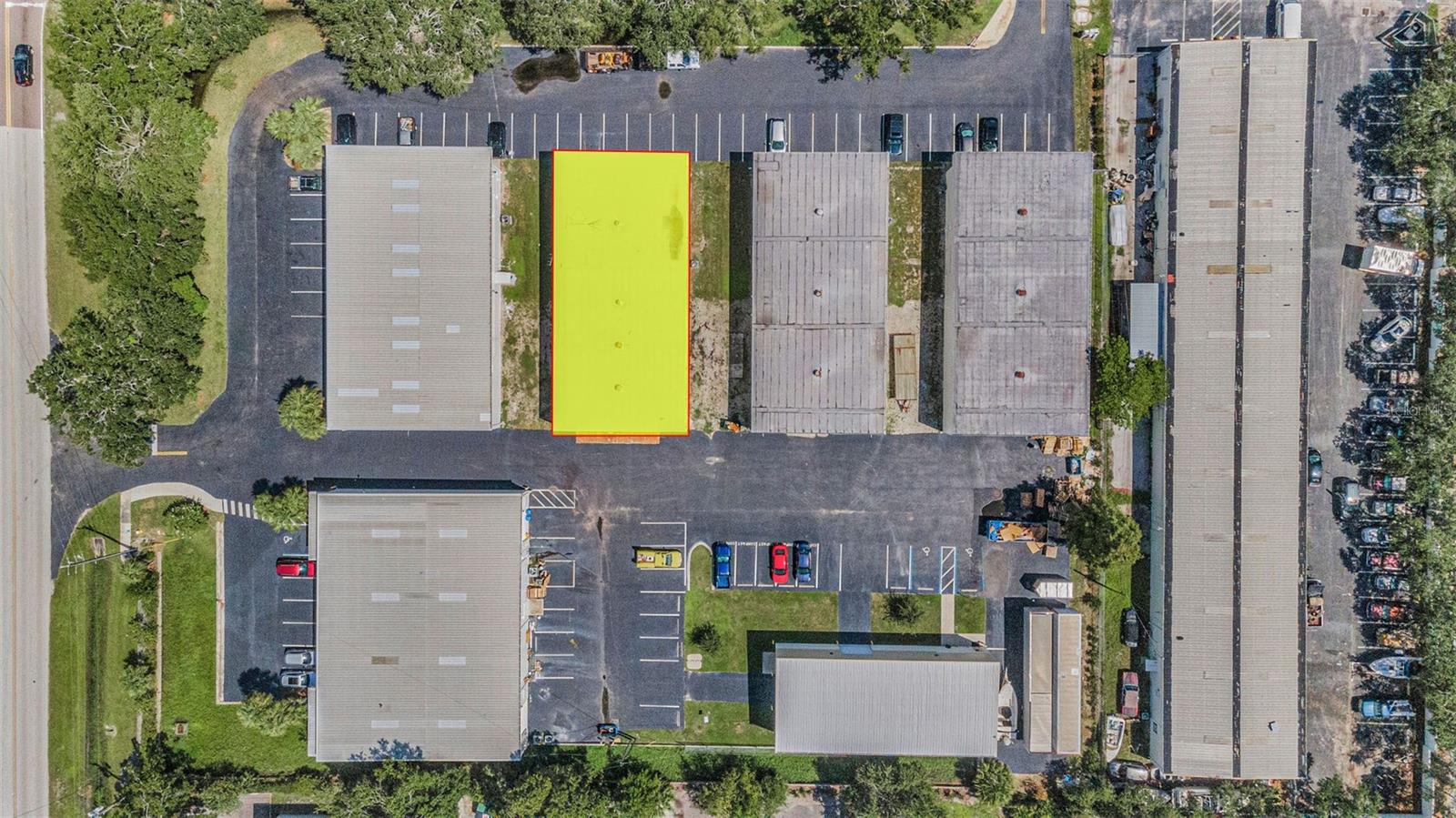 PINELLAS GROVES - Commercial Lease
