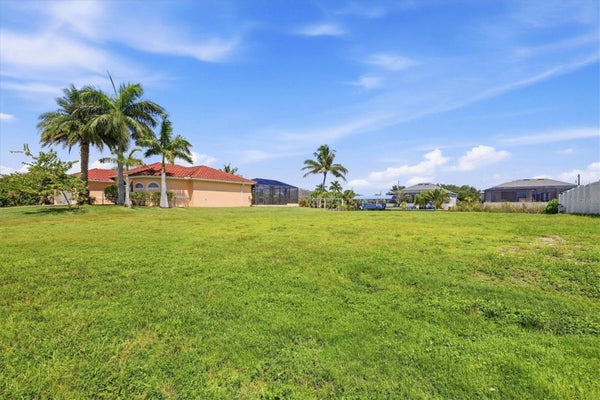 10410 WINNIPEG ST, PORT CHARLOTTE, FL 33981 - Image 3f7ab2c5c3c1d6ecda28ff4c275ac504/28686352
