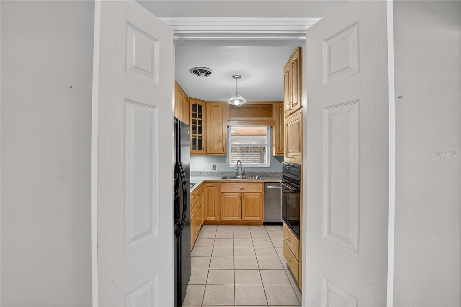 SUNSET PARK - Residential Lease