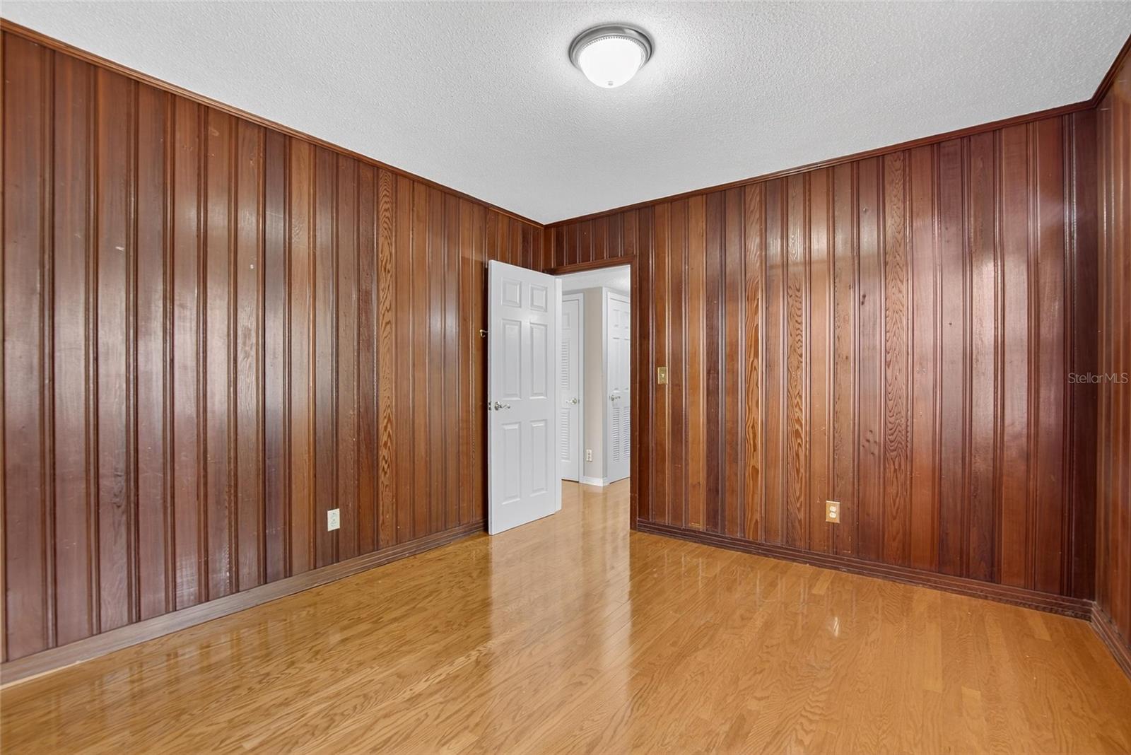 SUNSET PARK - Residential Lease