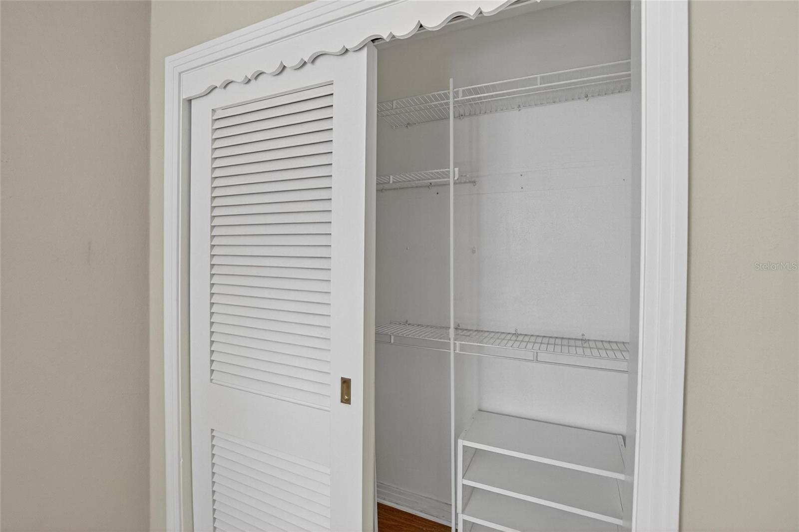 SUNSET PARK - Residential Lease