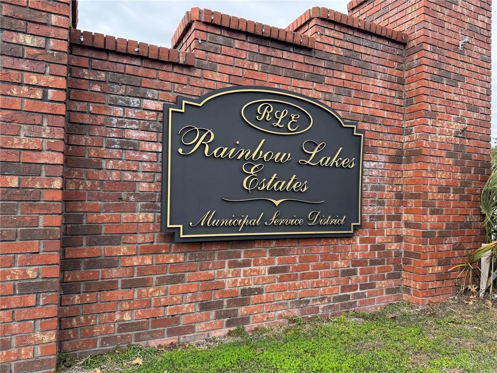 RAINBOW LAKES ESTATE - Residential