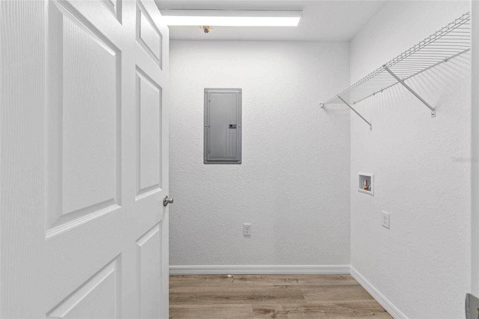 RAINBOW LAKES ESTATE - Residential