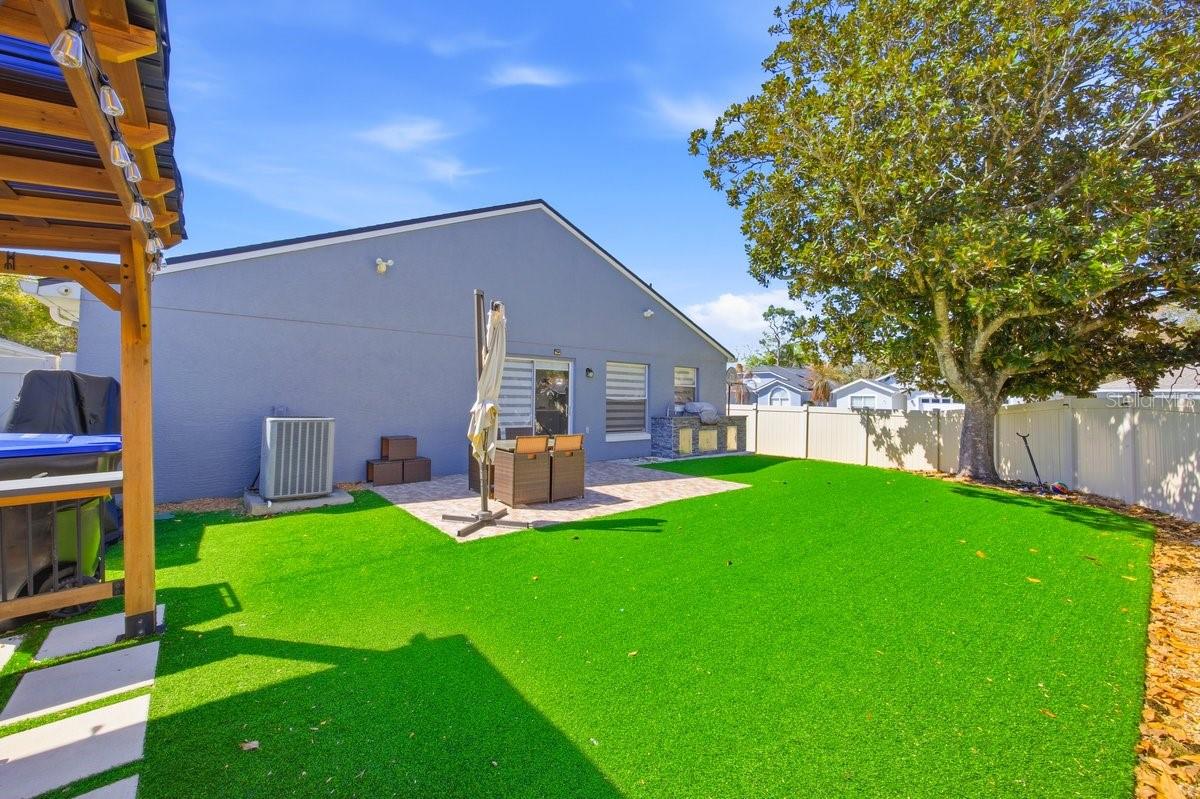 HUNTERS CREEK TR 140 PH 03 - Residential Lease