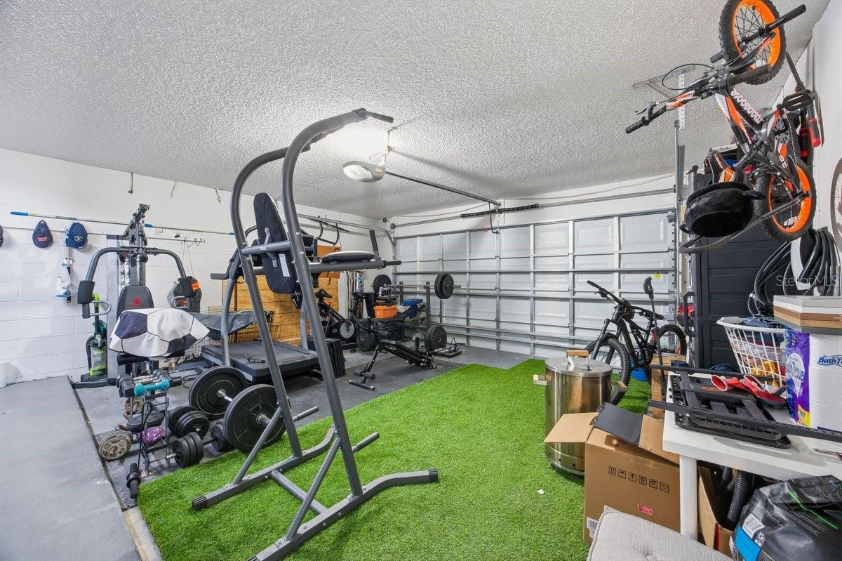 HUNTERS CREEK TR 140 PH 03 - Residential Lease