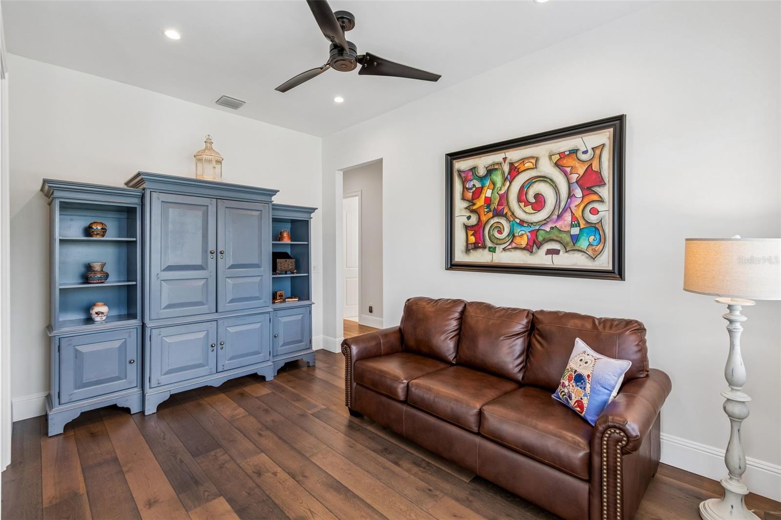 LAKE FOREST PARK - Residential
