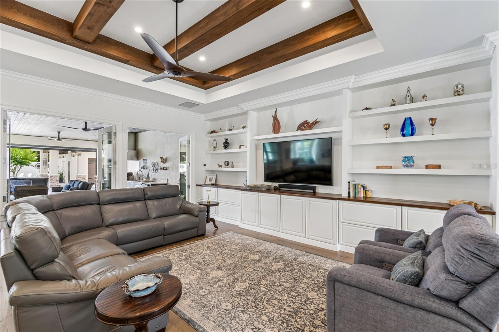 LAKE FOREST PARK - Residential
